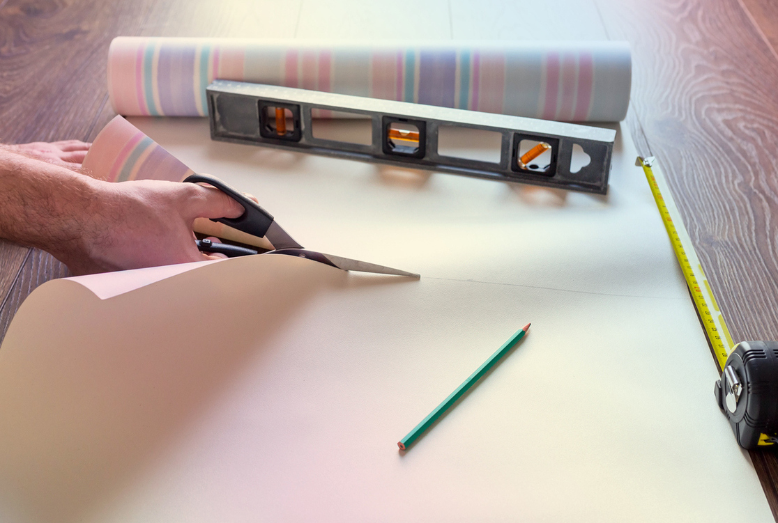 <p><span style="font-weight: bold;">Paper Hanging</span><br></p>